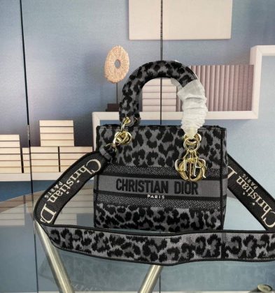C.Dior